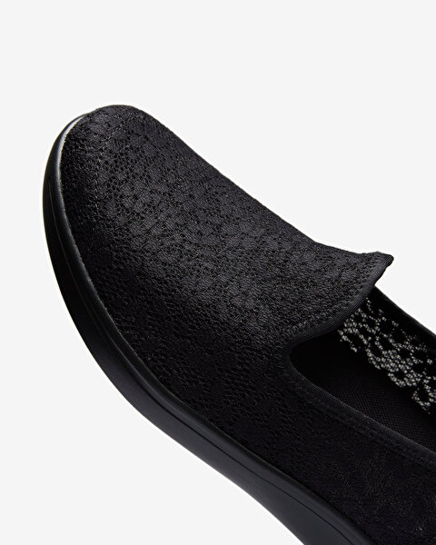 Skechers Arch Fit Uplift  -  Romantic Kadın Siyah Yürüyüş Ayakkabısı 136561 BBK-6