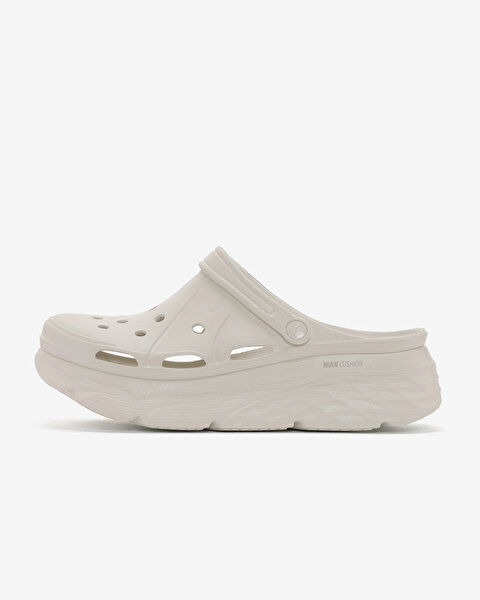 Skechers Max Cushioning Foamies  -  Dreamlike