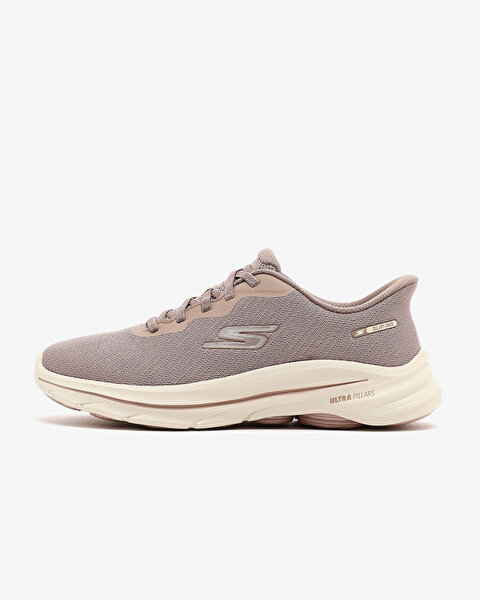 Go Walk 8 Nadia Kadın Bej Yürüyüş Ayakkabısı 125925 TPE