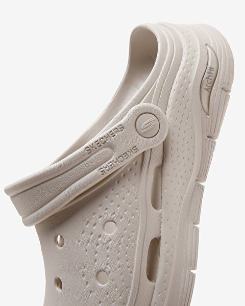 Skechers Arch Fit Foamies  -  Valiant Erkek Bej Terlik 243160 NAT-7