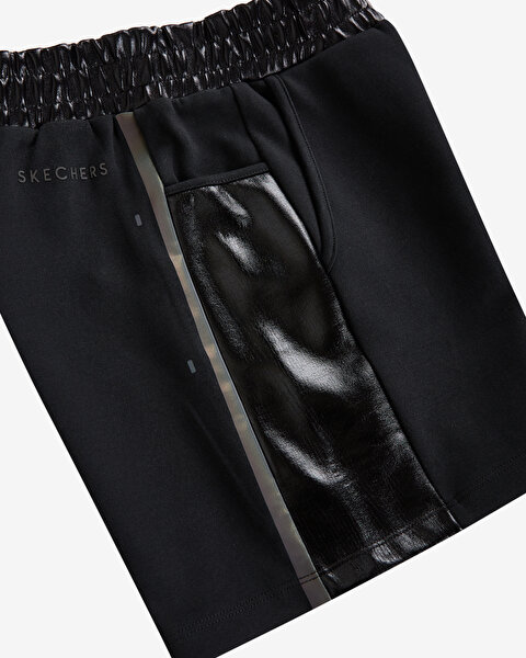 Skechers W 2Xi-lock Foil Covered 5Inch Short Kadın Siyah Şort S231143-001-4