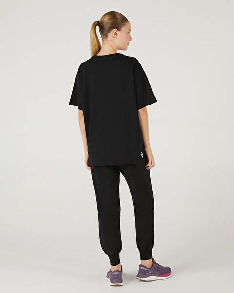 Skechers W Graphic Tee Heavy Weight Oversize T-shirt Kadın Siyah Tshirt S242141-001-1