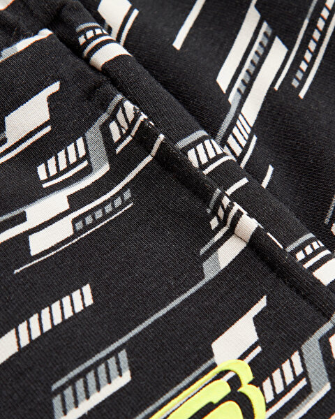 Skechers Lightweight Fleece Two Yarn B 5 Inch Short Büyük Erkek Çocuk Siyah Şort SK241120-001-7