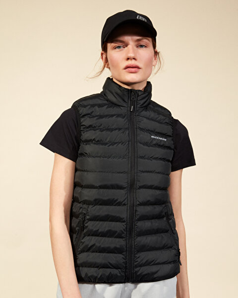 Skechers Outerwear W Basic Lightweight Vest Kadın Siyah Yelek S202109-001-1